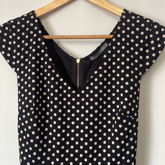 Suzy Shier | polka dot dress - Picture 2 of 8